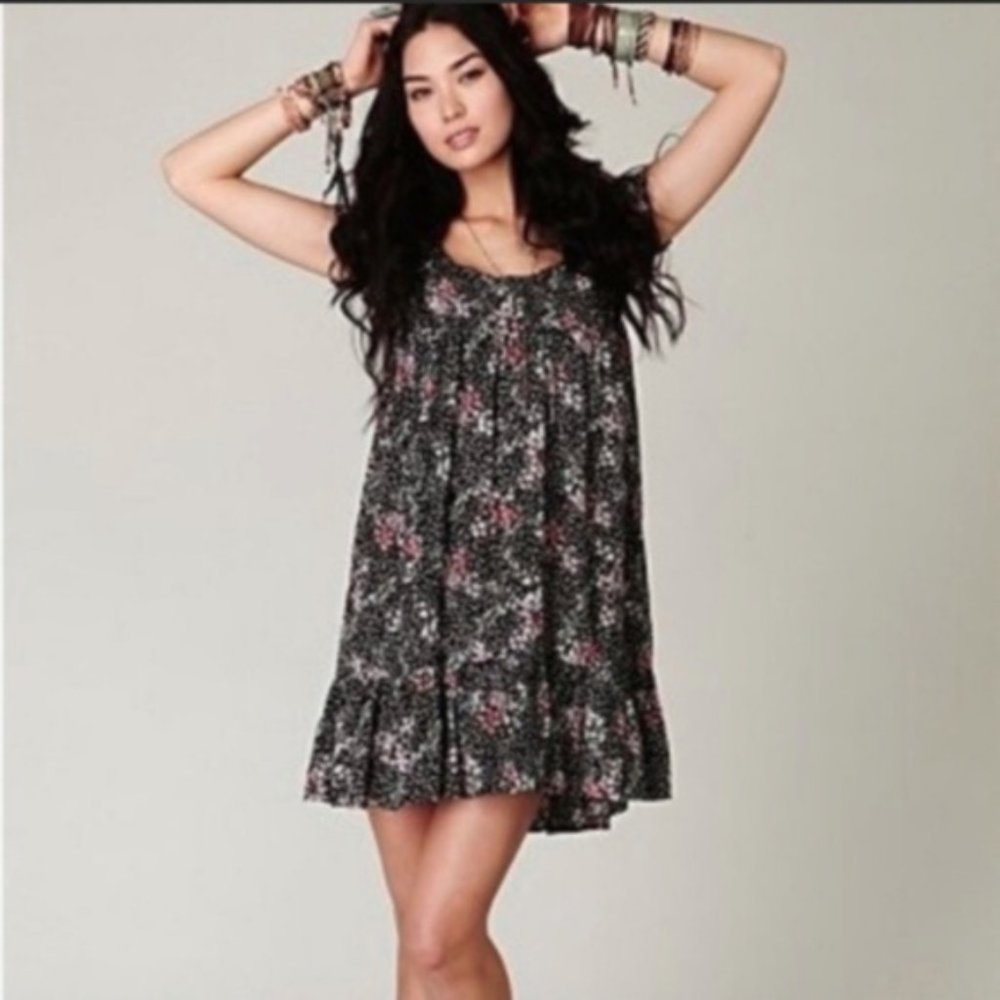 {Free People} Floral Pattern Ruffle Hem Dress